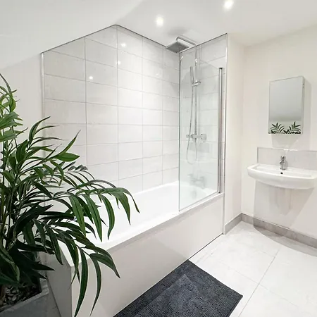 Apartment Long Term Business - Relocating Families York