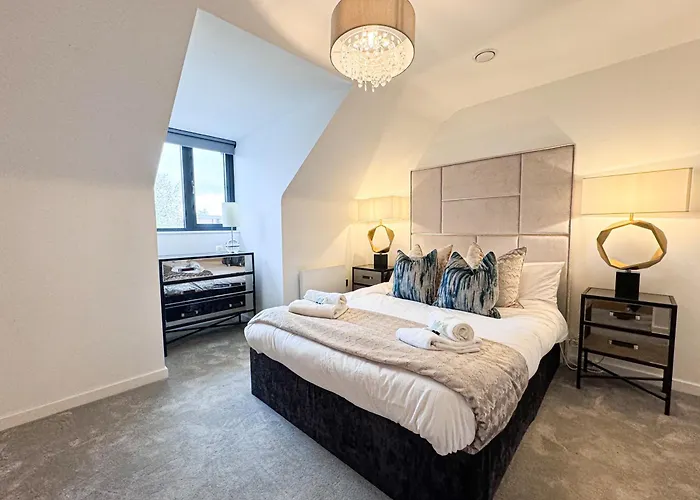 アパート St Johns Mews Lt By Furnished - Free Parking - Long Term Business - Relocating Families *